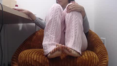 Snapshot of xxxbellalola chatting on December 22, 2024, 11:54 am Lola online show from December 22, 2024, 11:54 am