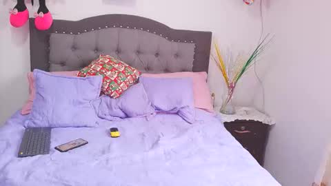 Gabriela and Diego online show from January 5, 2026, 9:18 pm