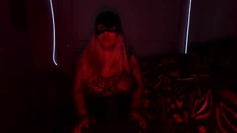 Snapshot of xxxenmascaradosxxx chatting on March 19, 2026, 5:22 am Parejahot69 online show from March 19, 2026, 5:22 am