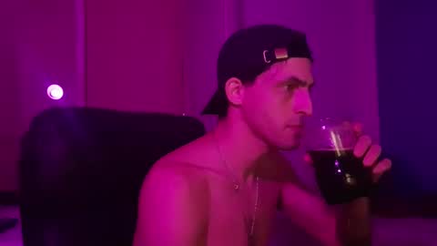 xxxfacu online show from January 16, 2025, 2:30 am