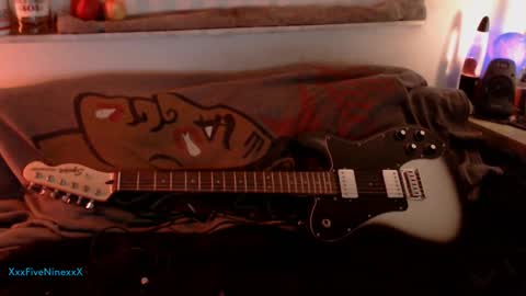 Snapshot of xxxfiveninexxx chatting on December 5, 2024, 7:16 am XxxFiveNinexxX online show from December 5, 2024, 7:16 am