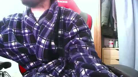 xxxking89 online show from November 18, 2025, 7:29 pm