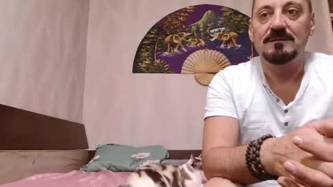 isa and gonzo online show from September 20, 2025, 4:02 am