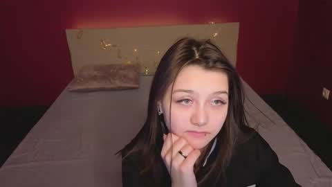 Snapshot of xxxnaughtyfoxxx chatting on March 2, 2026, 9:27 am foxy online show from March 2, 2026, 9:27 am