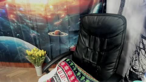 Lana online show from March 11, 2025, 9:02 am