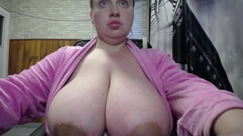 Lana online show from April 24, 2026, 4:53 pm