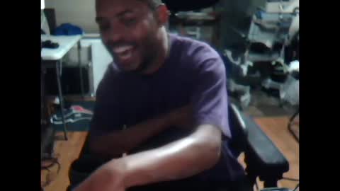 xxxonwheelz online show from October 18, 2025, 4:48 am