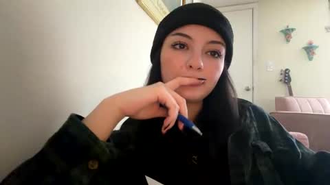 xxxsophiaday online show from December 22, 2025, 5:43 pm