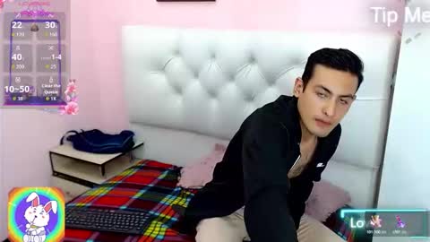 stronger online show from November 25, 2025, 8:42 pm