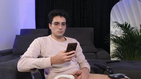 July and Fer online show from January 16, 2025, 9:37 am