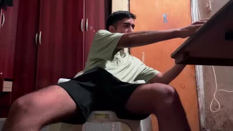 Snapshot of y0ungwithbrowndick chatting on January 1, 2025, 10:54 am BROWN DICK online show from January 1, 2025, 10:54 am