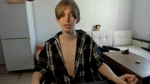 Snapshot of y0ursteve chatting on May 9, 2026, 10:31 am y0ursteve online show from May 9, 2026, 10:31 am