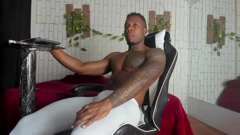 yacksson_lawrence online show from October 1, 2025, 3:01 am