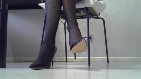 Dina online show from April 9, 2026, 7:47 am