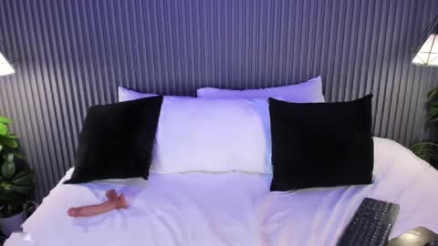 Yalezka online show from April 8, 2026, 5:07 am