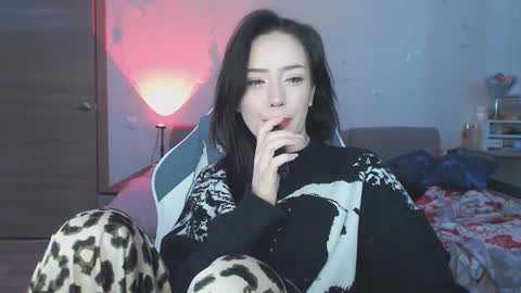 Snapshot of yamilean chatting on January 14, 2025, 10:34 pm Yami online show from January 14, 2025, 10:34 pm