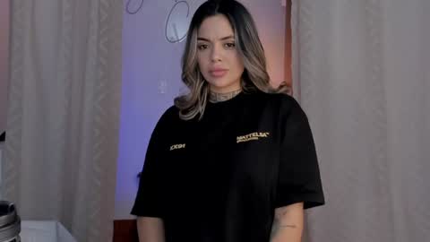 Snapshot of yandracelisoficial chatting on January 14, 2025, 4:36 am YANDRA CELIS online show from January 14, 2025, 4:36 am