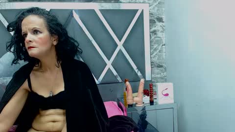Snapshot of yanetrose chatting on October 3, 2025, 4:09 am yanetrose online show from October 3, 2025, 4:09 am