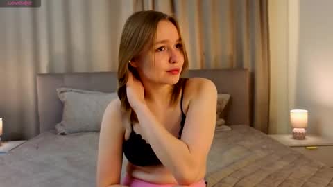 Kate online show from November 20, 2025, 1:33 pm