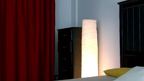 yanira_ass_ online show from November 24, 2025, 4:56 am