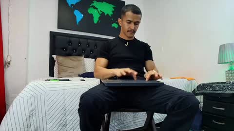 yank4fuck online show from December 21, 2024, 10:40 pm