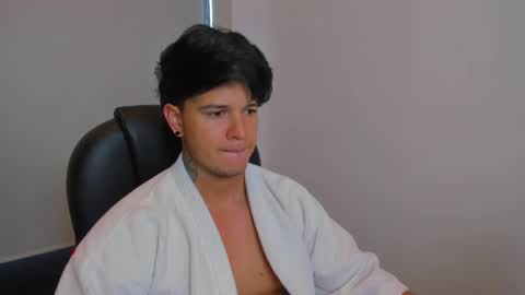 new here online show from December 2, 2025, 12:21 pm