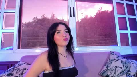 yara_shiine online show from December 16, 2025, 11:48 am