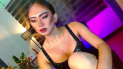 miss yasii online show from March 13, 2026, 3:07 pm