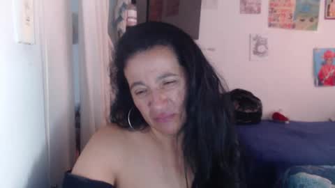 yasmin_love85 online show from April 6, 2026, 1:45 pm