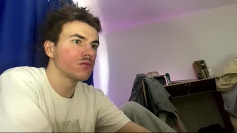 Snapshot of yayay333 chatting on February 9, 2026, 1:04 pm yayay333 online show from February 9, 2026, 1:04 pm