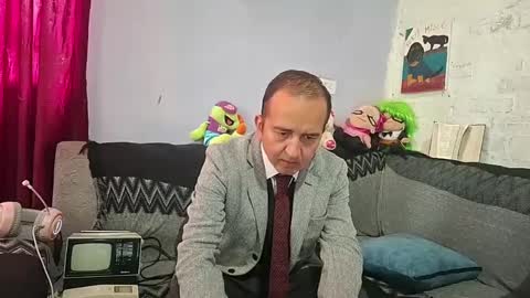 Snapshot of yazfore chatting on September 12, 2025, 3:01 pm Hazzan online show from September 12, 2025, 3:01 pm