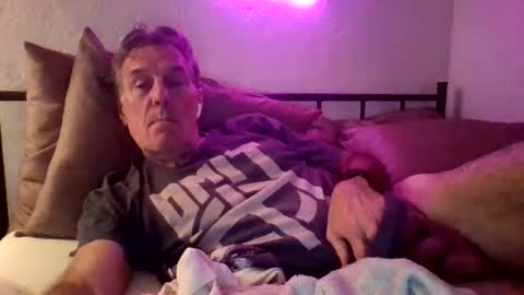 yeah_baby6988 online show from November 10, 2025, 12:31 am