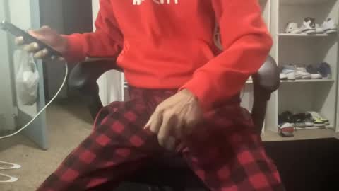 Snapshot of yeahitsrell2 chatting on March 10, 2025, 12:04 pm Yeahitsrell online show from March 10, 2025, 12:04 pm