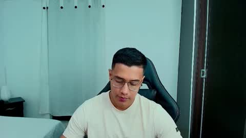 Snapshot of yeico837992 chatting on February 8, 2026, 2:59 am YEICO LEVIT online show from February 8, 2026, 2:59 am