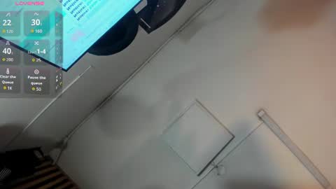 Yeidonn online show from June 10, 2026, 3:29 am