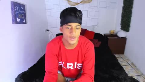 yeison_77 online show from December 16, 2024, 9:24 am