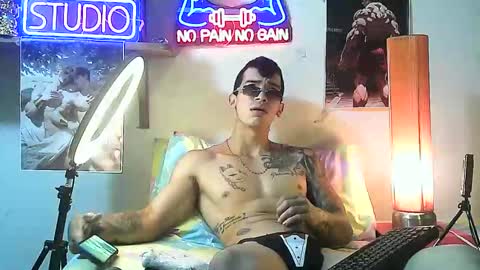 yeisoncastellanos1999 online show from October 20, 2025, 2:28 pm