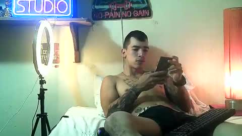 yeisoncastellanos1999 online show from May 10, 2026, 7:19 pm