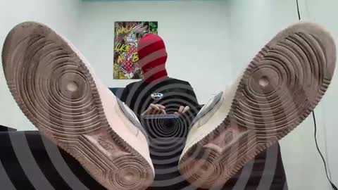 yeisongomezz online show from November 17, 2025, 9:20 pm