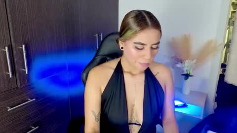 Yeli Amber online show from April 22, 2026, 1:19 am