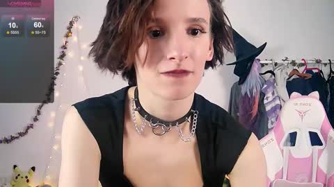 Liya online show from October 10, 2025, 3:33 pm