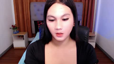 Yen online show from September 29, 2025, 3:06 pm