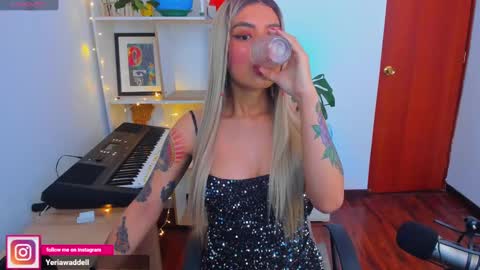 yeriawaddell  online show from December 25, 2024, 3:06 pm