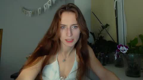 Zoe online show from March 11, 2025, 9:37 pm