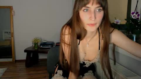 Zoe online show from March 24, 2026, 9:31 pm