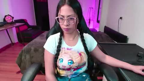 yesie_hot2 online show from October 28, 2025, 2:15 am