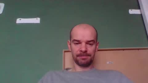 yewloo online show from November 28, 2025, 7:00 am