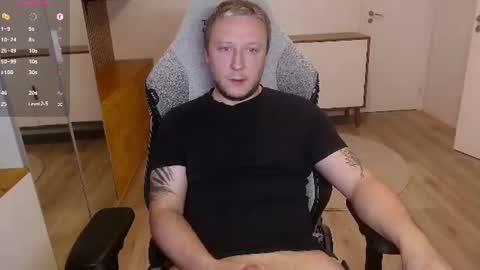 Snapshot of yhdxhy chatting on July 27, 2026, 11:23 pm James online show from July 27, 2026, 11:23 pm