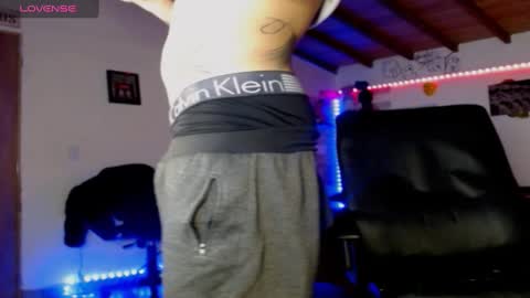 Snapshot of yio__cohen chatting on December 18, 2024, 5:26 am yio cohen  online show from December 18, 2024, 5:26 am