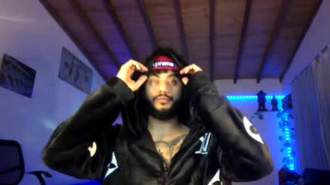 Snapshot of yio__cohen chatting on January 9, 2025, 11:45 pm yio cohen  online show from January 9, 2025, 11:45 pm